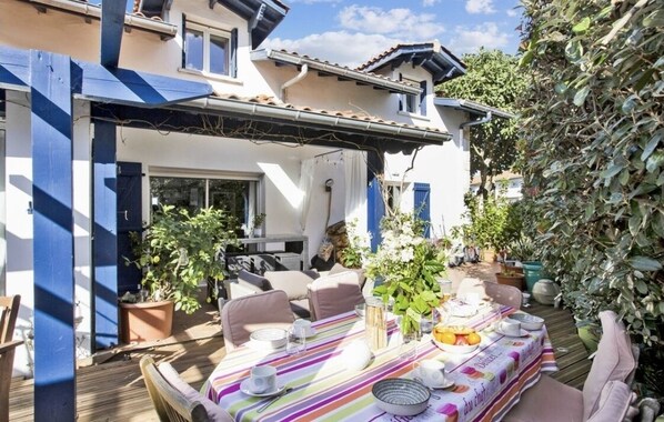 terrasse plein sud rez de chaussée