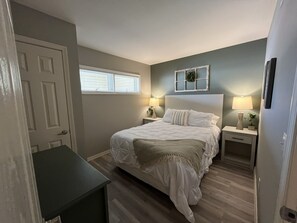 2nd bedroom queen