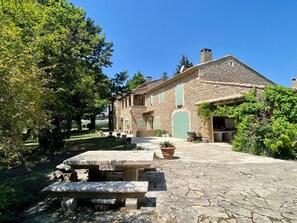 Enceinte de l’hébergement