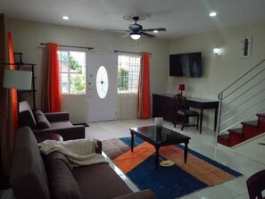 ...PROPERTY VIDEOS ON TIKTOK @MIRANDO_PLACE_JAMAICA