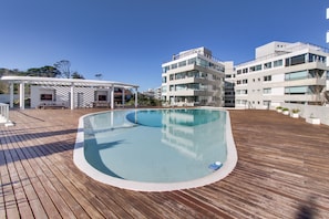 Utomhuspool