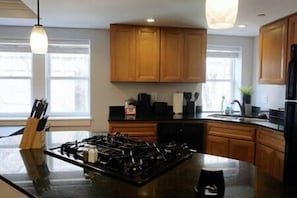 Full kitchen w/ all cooking necessities provided.