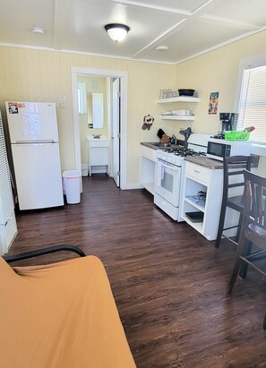 Set Sail has 2 BR, a full bath, a living/dining area, and a kitchenette