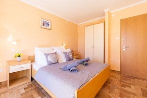 Apartment 9