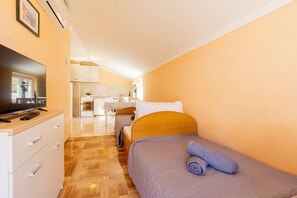 Apartment 9