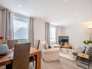 Open Plan living room and dining room | Hollyhocks- The Loft at The Gatehouse - Hollyhocks, Holt