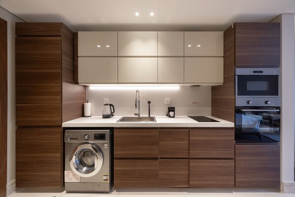 Kitchen (1)