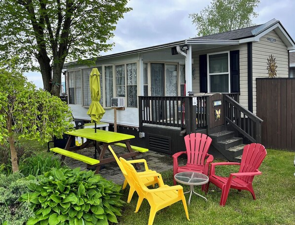 Cottage front