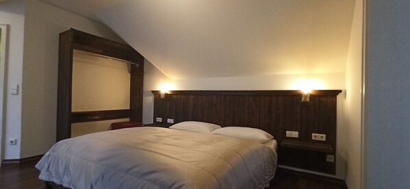 Apartment 2 Etage Wohnung mit Balkon, max. 6 Personen