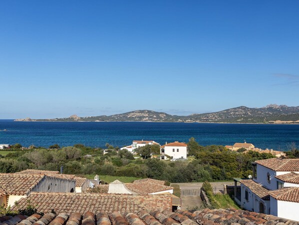 Sky, Blue, Water, Body Of Water, Horizon, Coastal And Oceanic Landforms, Coast, Sea, Summer, Ocean