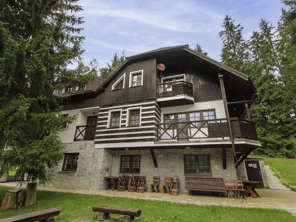 Schnee, Himmel, Berg, Fenster, Wolke, Gebäude, Haus, Steigung, Baum, Hütte