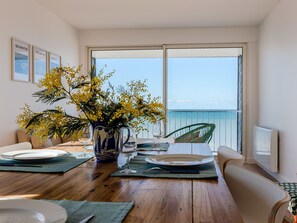 Table, Furniture, Water, Building, Azure, Window, Wood, Comfort, Interior Design, Plant