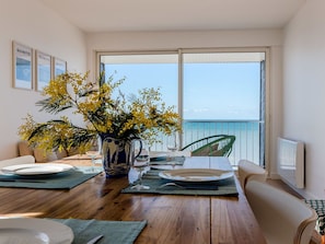 Table, Furniture, Water, Building, Azure, Window, Wood, Comfort, Interior Design, Plant