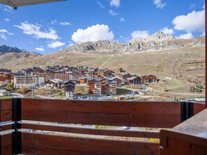 Neige, Ciel, Montagne, Fenêtre, Nuage, Bâtiment, Maison, Pente, Arbre, Chalet