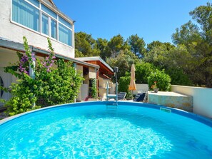 L'Eau, Plante, Propriété, Bâtiment, La Nature, Bleu Azur, Bleu, Ciel, Piscine, Fenêtre