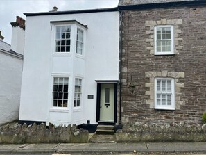 Snow, Sky, Mountain, Window, Cloud, Building, House, Slope, Tree, Cottage