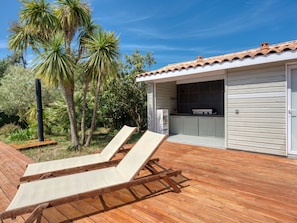 Plante, Propriété, Ciel, Bâtiment, Ombre, Bois, Arbre, Lot Terre, Nuage, Zone Résidentielle