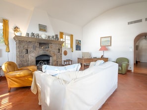 Bilderrahmen, Möbel, Komfort, Holz, Interior Design, Dekoration, Flooring, Fussboden, Wohnzimmer, Zimmerpflanze