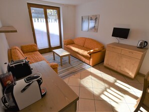 Furniture, Building, Couch, Comfort, Picture Frame, Wood, Table, Interior Design, Lamp, Living Room