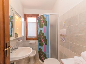 Spiegel, Armatur, Eigentum, Sinken, Bad Sink, Badezimmer, Zapfhahn, Lila, Interior Design, Die Architektur