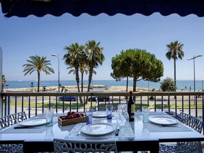 Furniture, Table, Chair, Shade, Kitchen & Dining Room Table, Resort, Sea, Outdoor Furniture, Outdoor Table, Restaurant