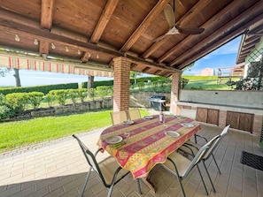 Plant, Property, Furniture, Building, Shade, Table, Wood, Outdoor Furniture, Architecture, Interior Design