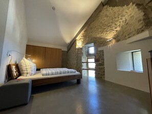 Table, Furniture, Property, Wood, Interior Design, Lighting, Couch, Architecture, Flooring, Living Room