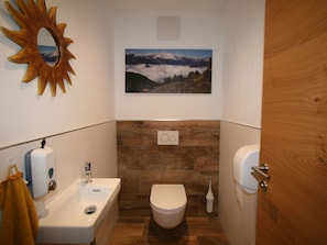 Property, Bathroom, Wood, Interior Design, Plumbing Fixture, Tap, Toilet, Building, Wall, Plant