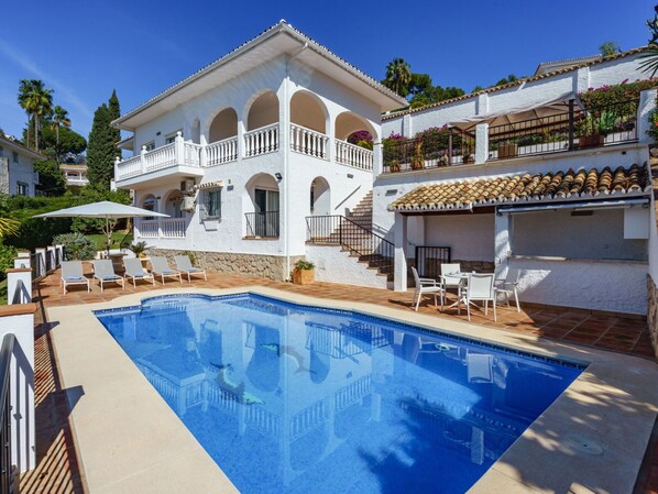 L'Eau, Ciel, Propriété, Plante, Bleu Azur, Piscine, Bâtiment, Arbre, Loisir, Immobilier