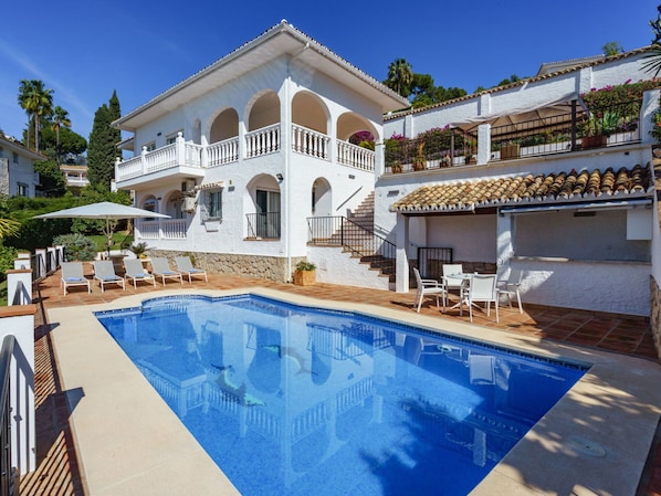 L'Eau, Ciel, Propriété, Plante, Bleu Azur, Piscine, Bâtiment, Arbre, Loisir, Immobilier