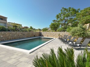 Water, Plant, Sky, Body Of Water, Tree, Grass, Rectangle, Swimming Pool, Leisure, Landscape