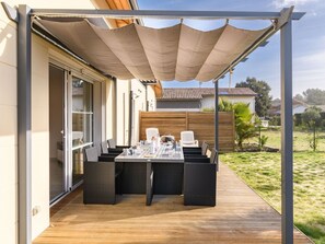 Sky, Cloud, Table, Wood, Interior Design, Shade, Flooring, Floor, Tree, Plant