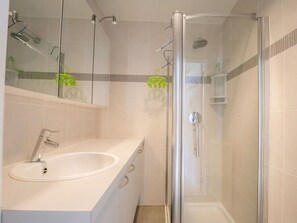 Plumbing Fixture, Sink, Shower Head, Tap, Shower, Bathroom, Building, Interior Design, Shower Bar