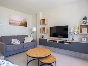 Meubles, Design Intérieur, Sol, Pièce, Salon, Télévision, Sol, Éclairage, Canapé, Plafond