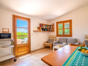 Möbel, Bilderrahmen, Tabelle, Stuhl, Orange, Interior Design, Holz, Couch, Wohnzimmer, Fussboden