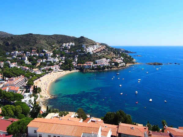 Water, Sky, Property, Building, Azure, Body Of Water, Tree, Coastal And Oceanic Landforms, Mountain
