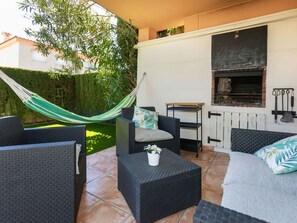 Plant, Comfort, Interior Design, Floor, Living Room, Tree, Flooring, Real Estate, Couch, Shade