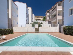 Wasser, Pflanze, Daytime, Eigentum, Fotografieren, Schwimmbad, Gebäude, Azurblau, Blau, Rechteck