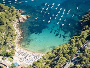 Body Of Water, Coast, Coastal And Oceanic Landforms, Beach, Summer, Sea, Aerial Photography, Shore, Bird'S-Eye View, Boat
