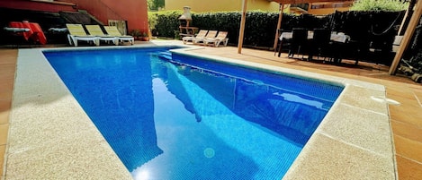 Swimming Pool, Composite Material, Resort, Leisure, Water Feature, Outdoor Furniture, Hotel, Eco Hotel, Villa, Tile