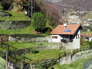Property, Plant, Nature, Natural Landscape, Window, Building, Land Lot, Vegetation, Highland, House