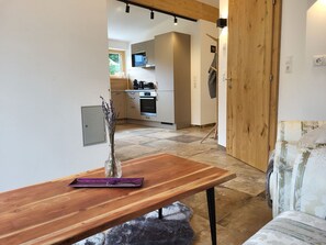 Tabelle, Holz, Interior Design, Flooring, Fussboden, Komfort, Hartholz, Holzbeize, Wohnzimmer
