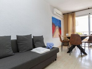 Möbel, Couch, Komfort, Tabelle, Interior Design, Holz, Flooring, Fussboden, Schatten, Wohnzimmer
