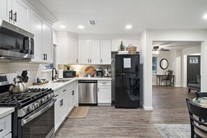 Cook like a chef in this fully equipped kitchen.