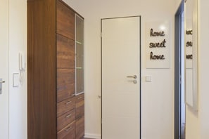 Entrance / Reception