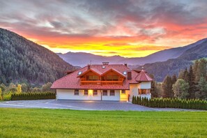 Holiday Home Exterior [winter]