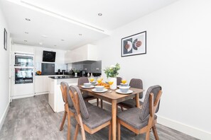 The kitchen and dining area