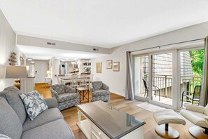 Spacious Single-Story Floor Plan with Balcony