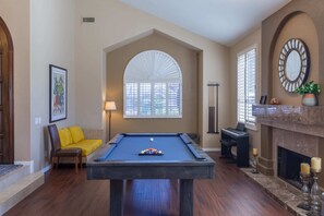 Family Room w/ Billiards Table, Foosball