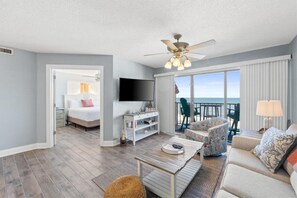 Living Area with Gulf Views